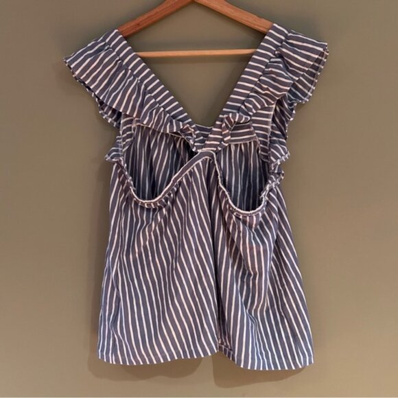 Lauren Conrad Striped Gray Ruffle Sleeve Top Size Large - Picture 2 of 6